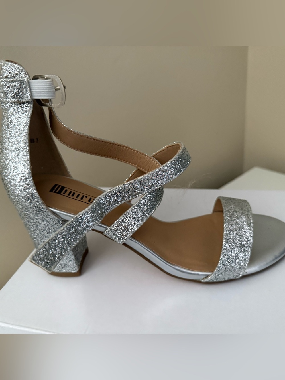 Silver sparkle heel